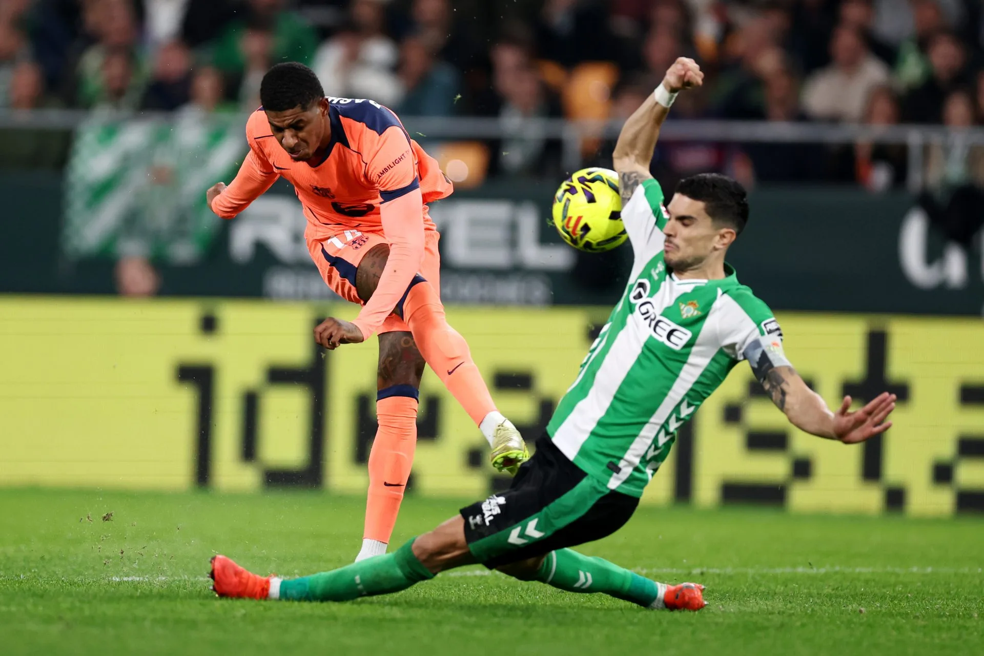 Αμφιλεγόμενη απόφαση VAR στο ματς Μπαρτσελόνα-Μπέτις