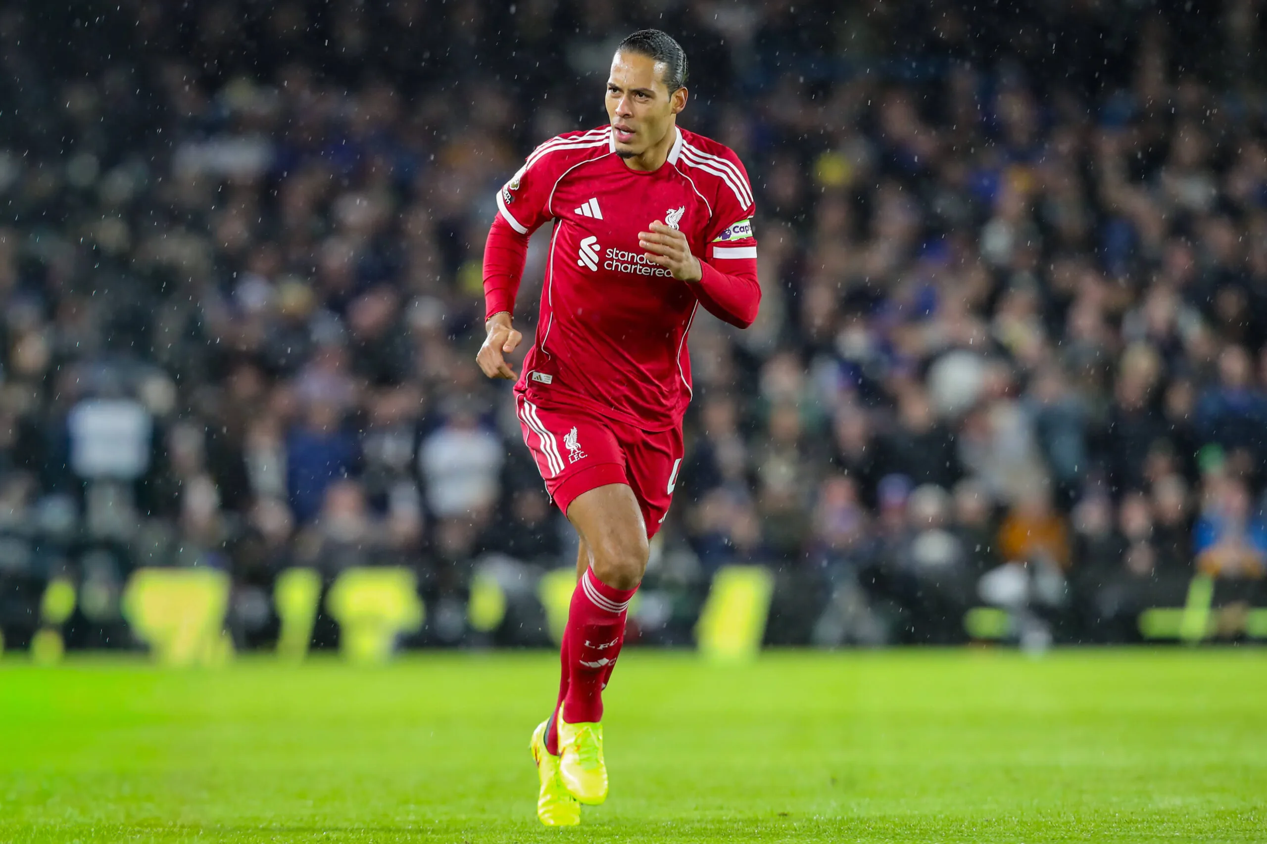 Ορόσημα για Λίβερπουλ και Βαν Ντάικ ενάντια στην Μπράιτον