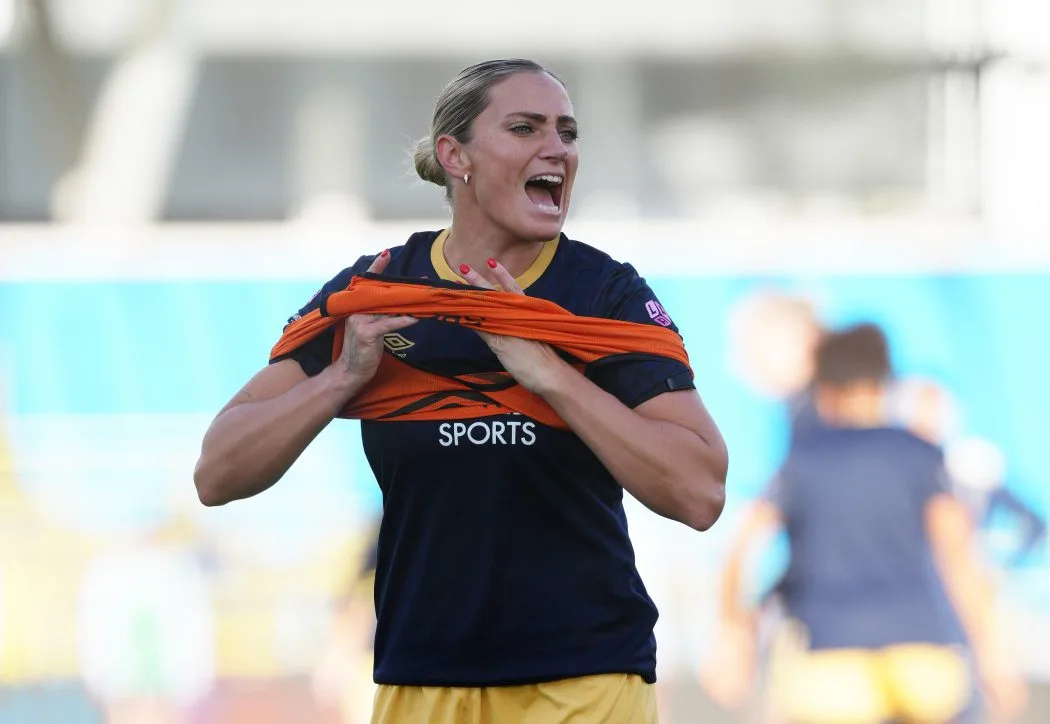 West Ham United defender Zadorsky undergoes ankle surgery