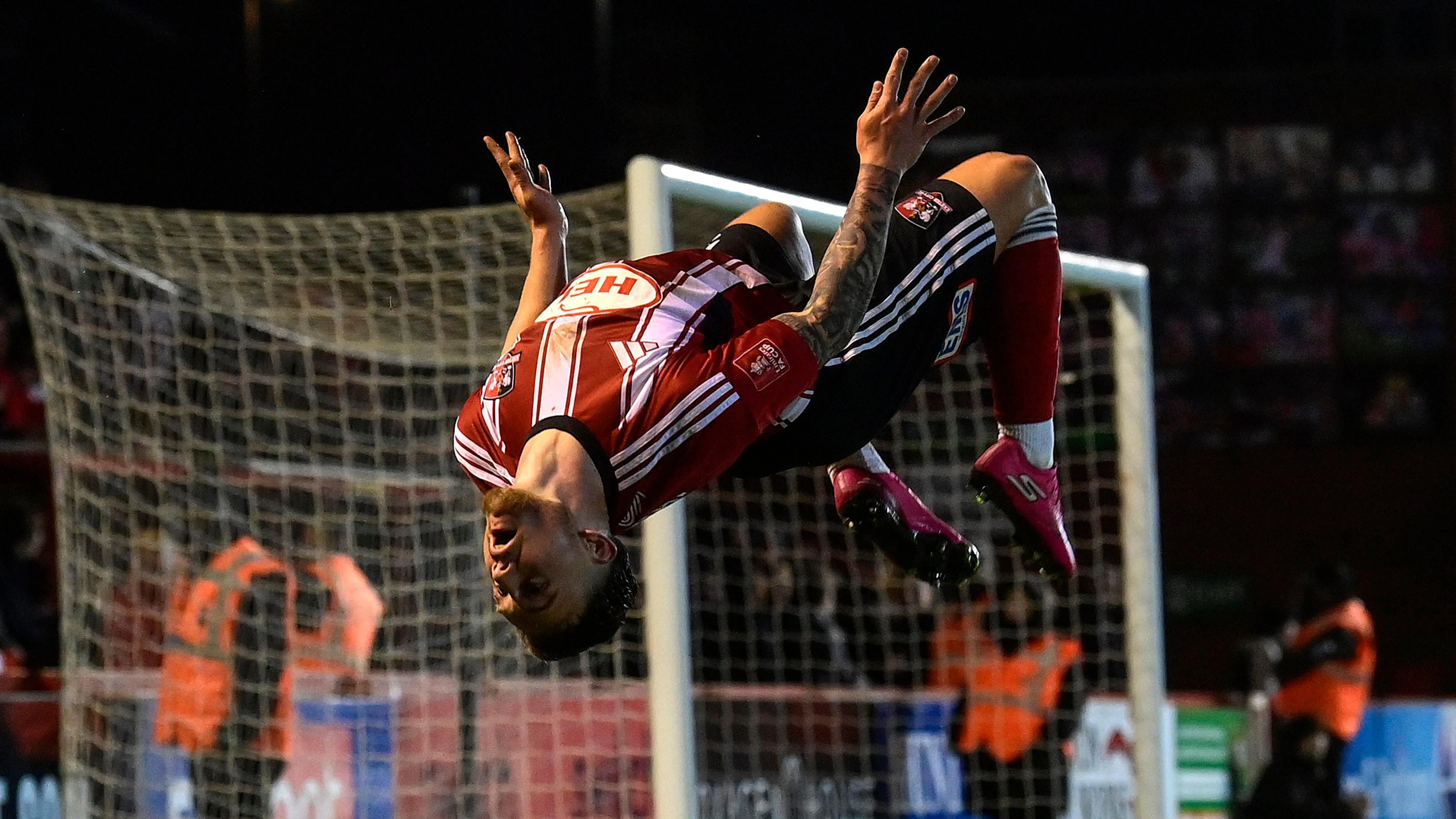 Ιστορική πρόκριση για τη Weston-super-Mare στο Κύπελλο Αγγλίας