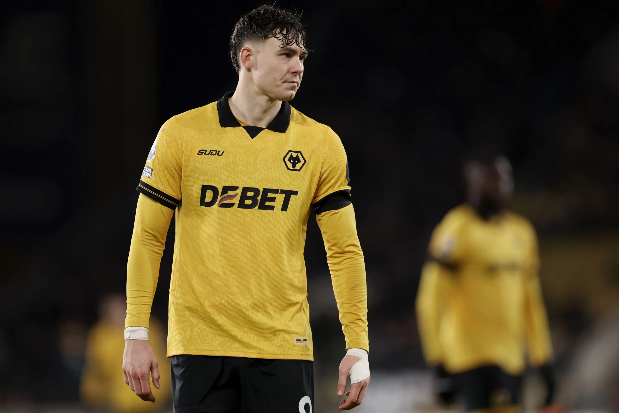 Η Στήριξη του Έντουαρντς στον Στράντ Λάρσεν Παρά τις Δυσκολίες