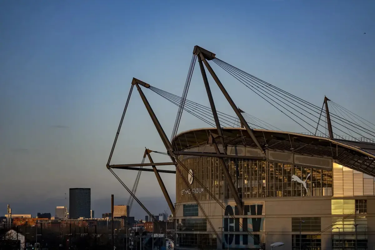 Η επιλογή του Έσεν: Γιατί προτίμησε τη Γουλβς από τη Μάντσεστερ Σίτι