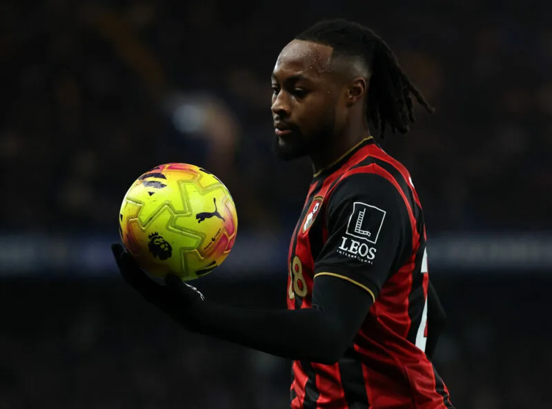 Ο Σεμένιο παραμένει στο ρόστερ της Μπόρνμουθ εν μέσω φημών για Σίτι