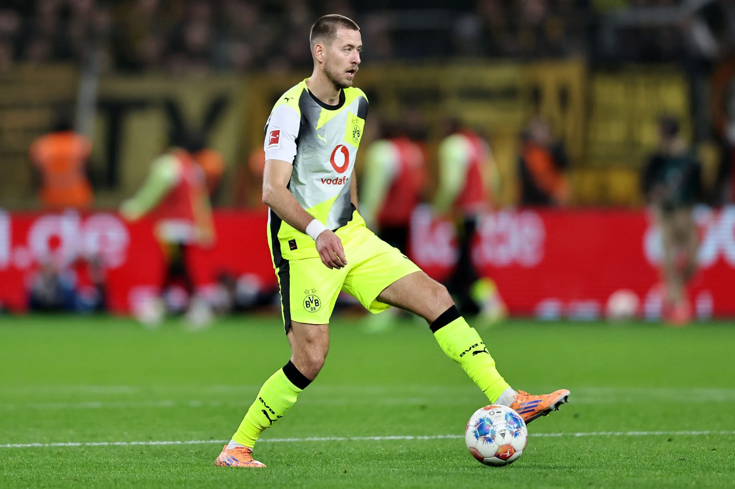 Συναρπαστική ισοπαλία με έξι γκολ για Ντόρτμουντ και Άιντραχτ