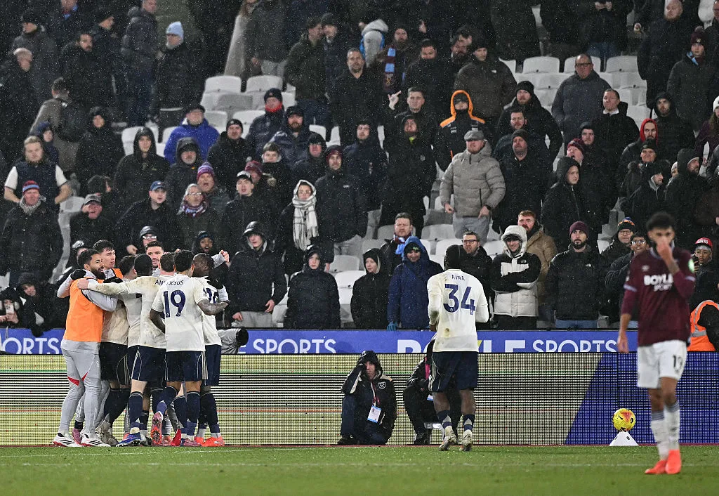 Ανατροπή της Νότιγχαμ Φόρεστ βυθίζει τη Γουέστ Χαμ στη ζώνη υποβιβασμού