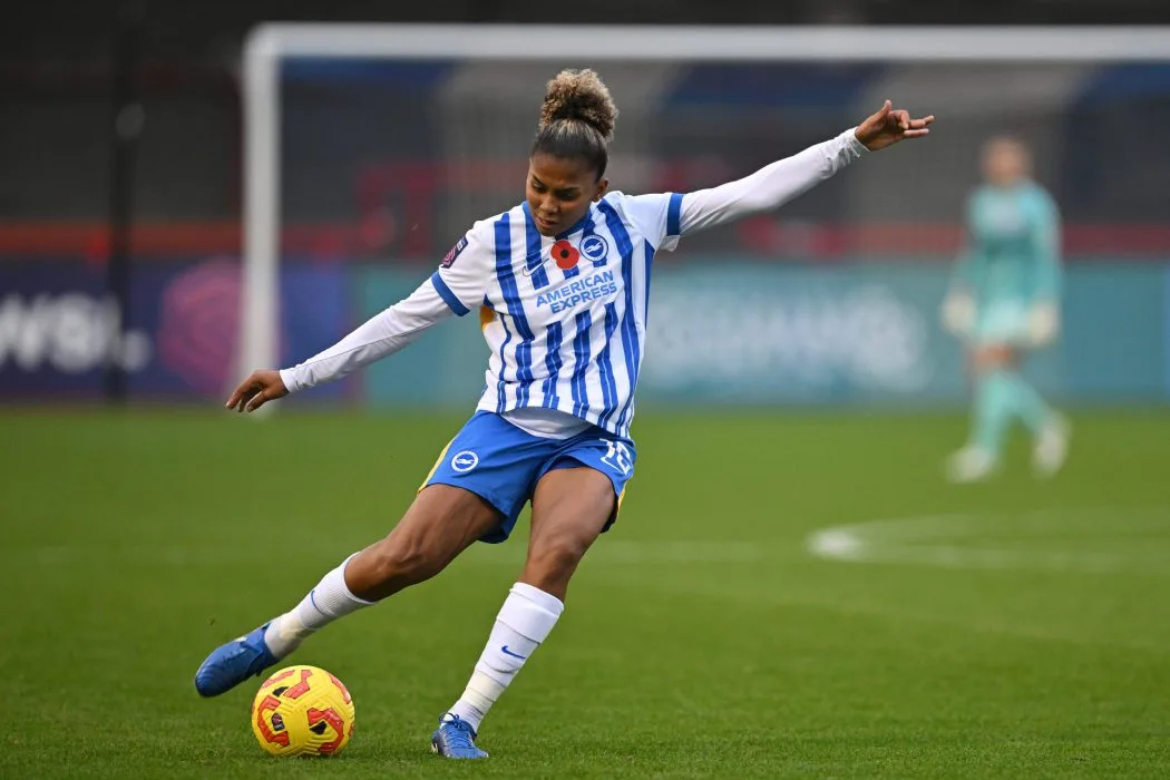 Η Καραμπαλί ενισχύει την άμυνα της Boston Legacy