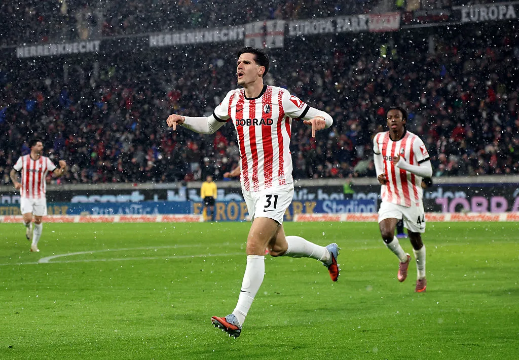 Καθοριστικά γκολ στο τέλος ανατρέπουν την Bundesliga