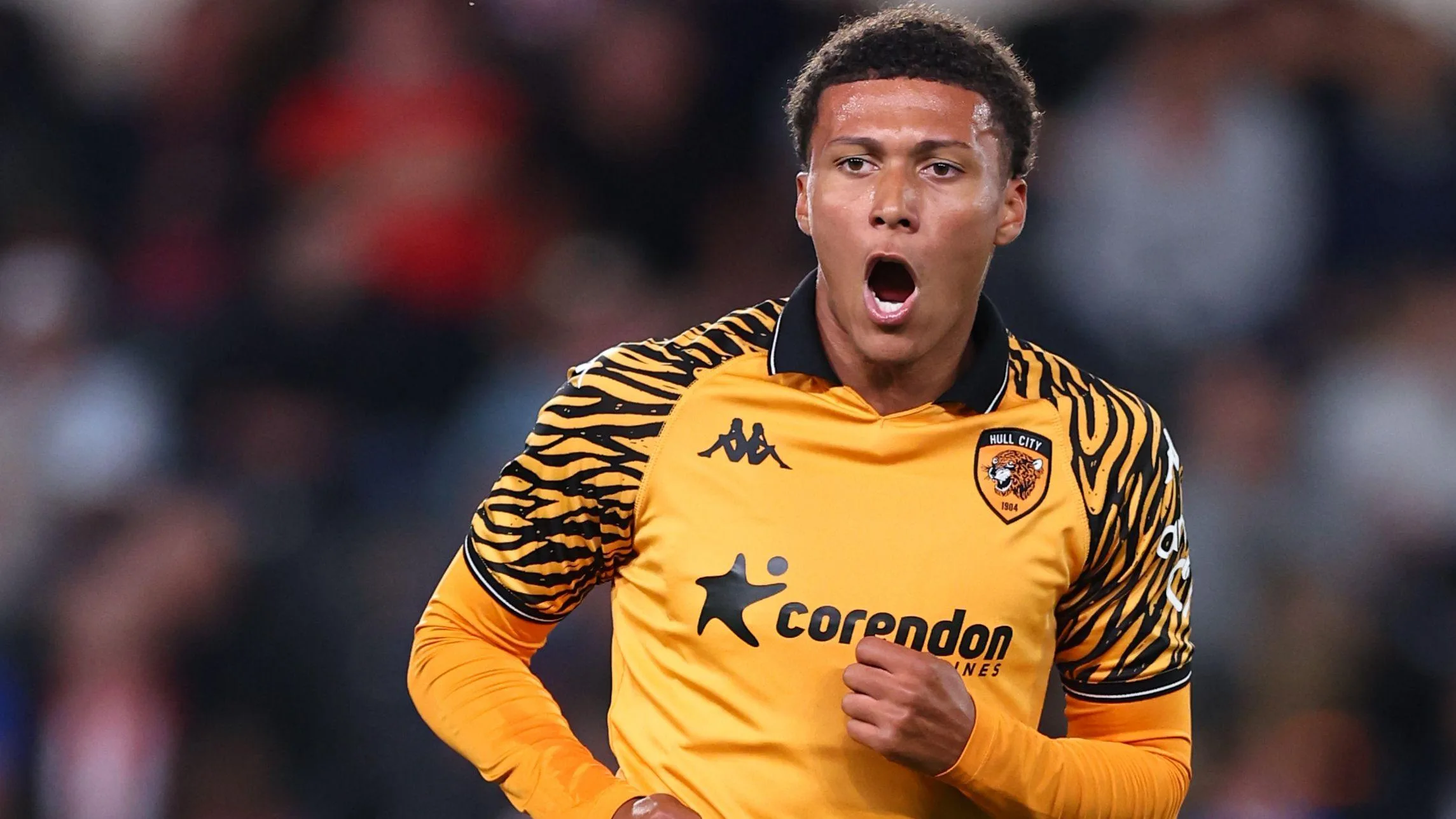 Ο Γκρίμσμπι αποκτά τον επιθετικό Σέλαρς-Φλέμινγκ