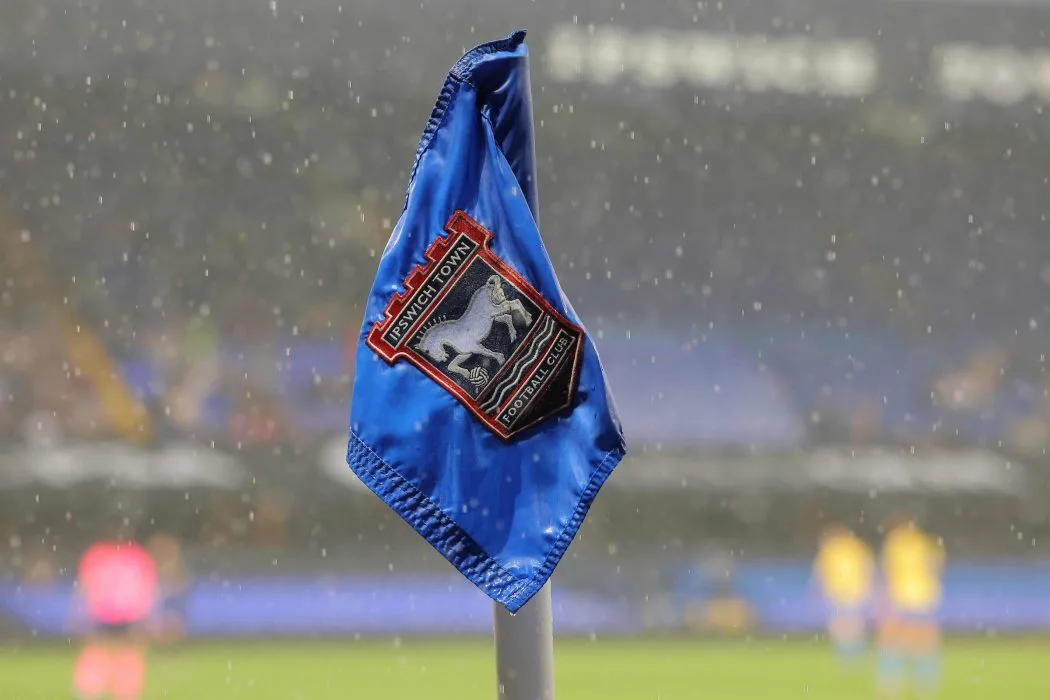 Αποχώρηση του μακροχρόνιου προπονητή από την Ίπσουιτς Τάουν