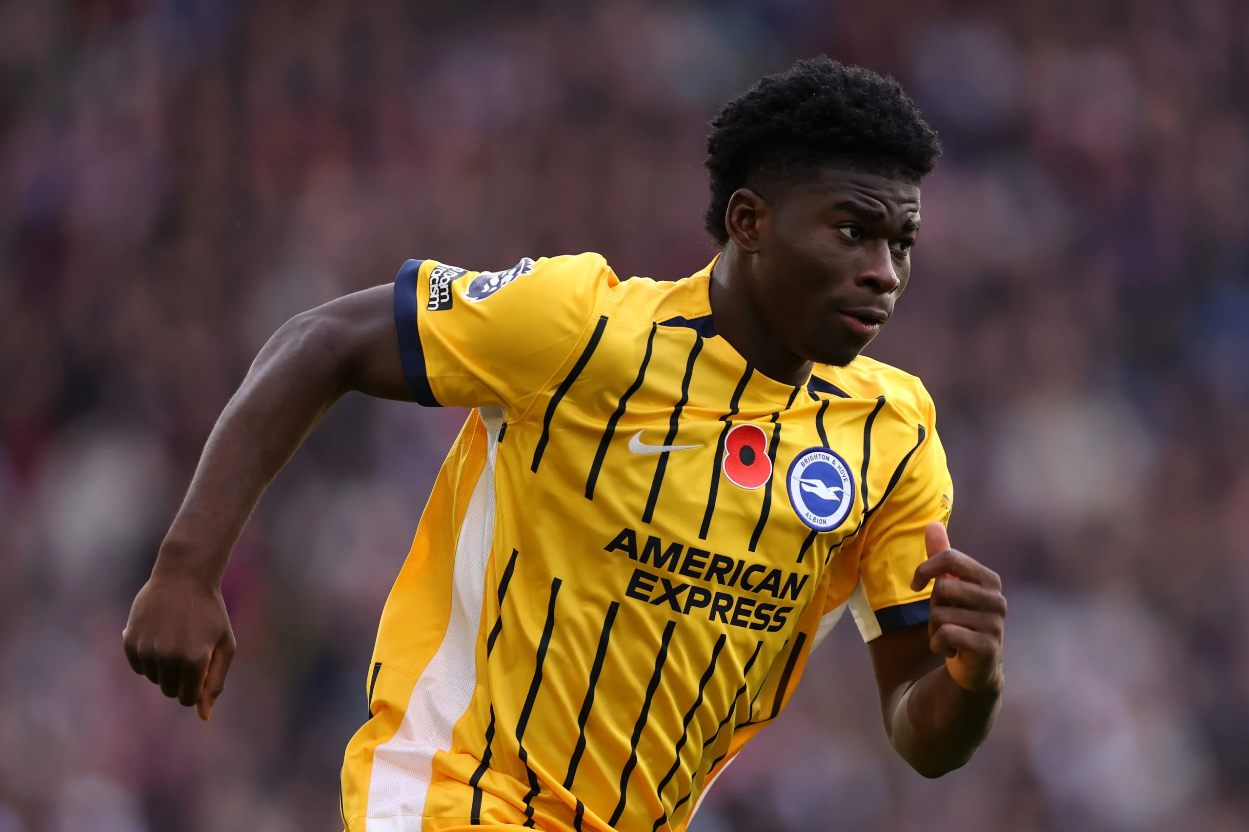 Η Μάντσεστερ Γιουνάιτεντ στοχεύει τον Καμερουνέζο ταλαντούχο μέσο