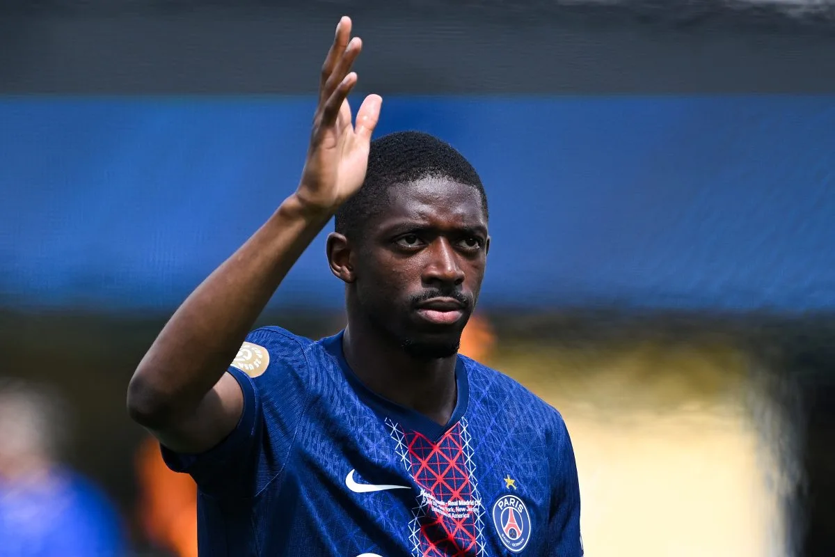 Διαψεύδει ο Ντεμπελέ τις φήμες για απόρριψη πρότασης ανανέωσης