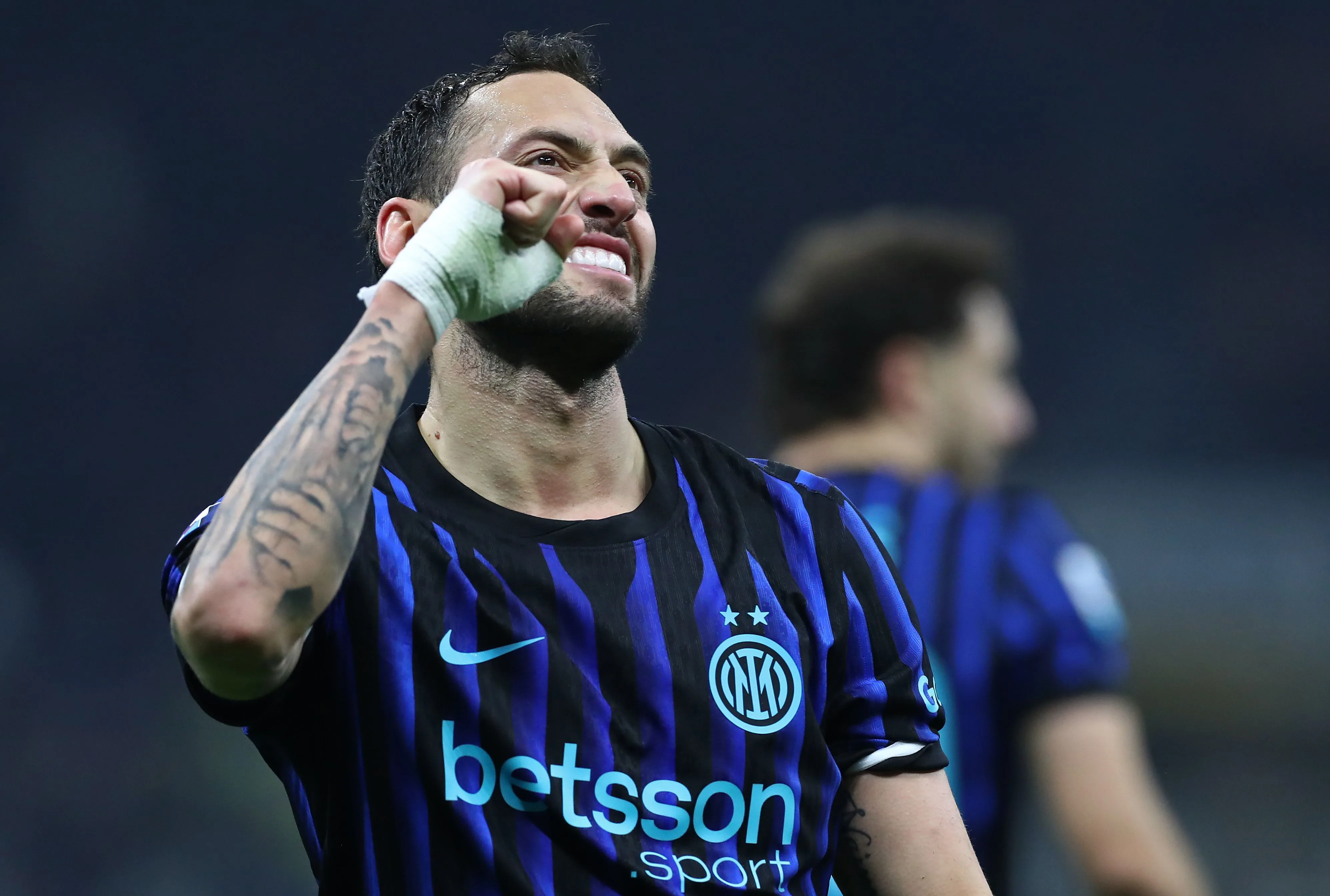 Ανησυχία στην Ίντερ για τον τραυματισμό του Τσαλχάνογλου