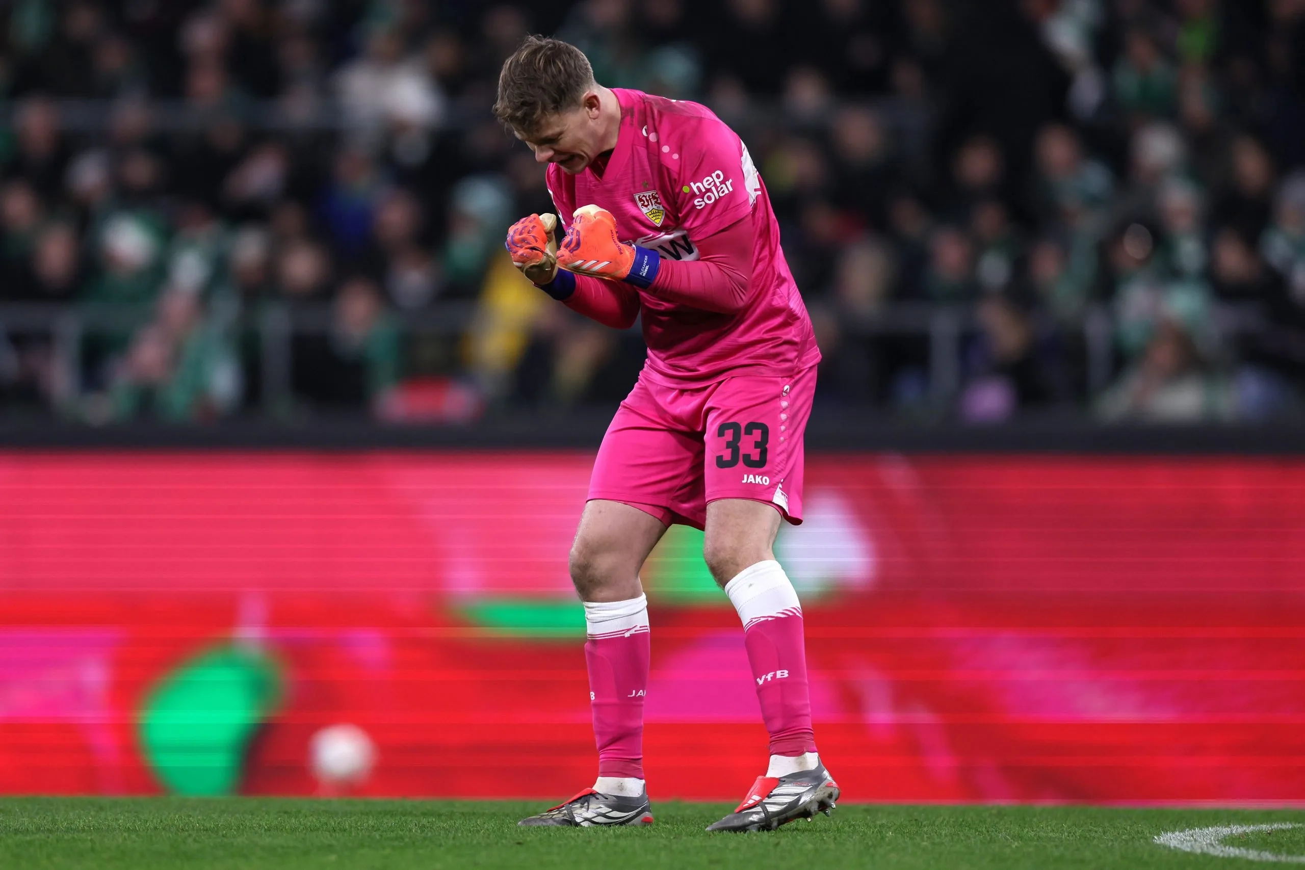 Η Στουτγκάρδη ελπίζει σε μείωση τιμής για τον Νούμπελ